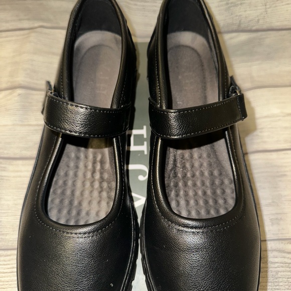 VJH Confort Black Flats - Picture 2 of 6